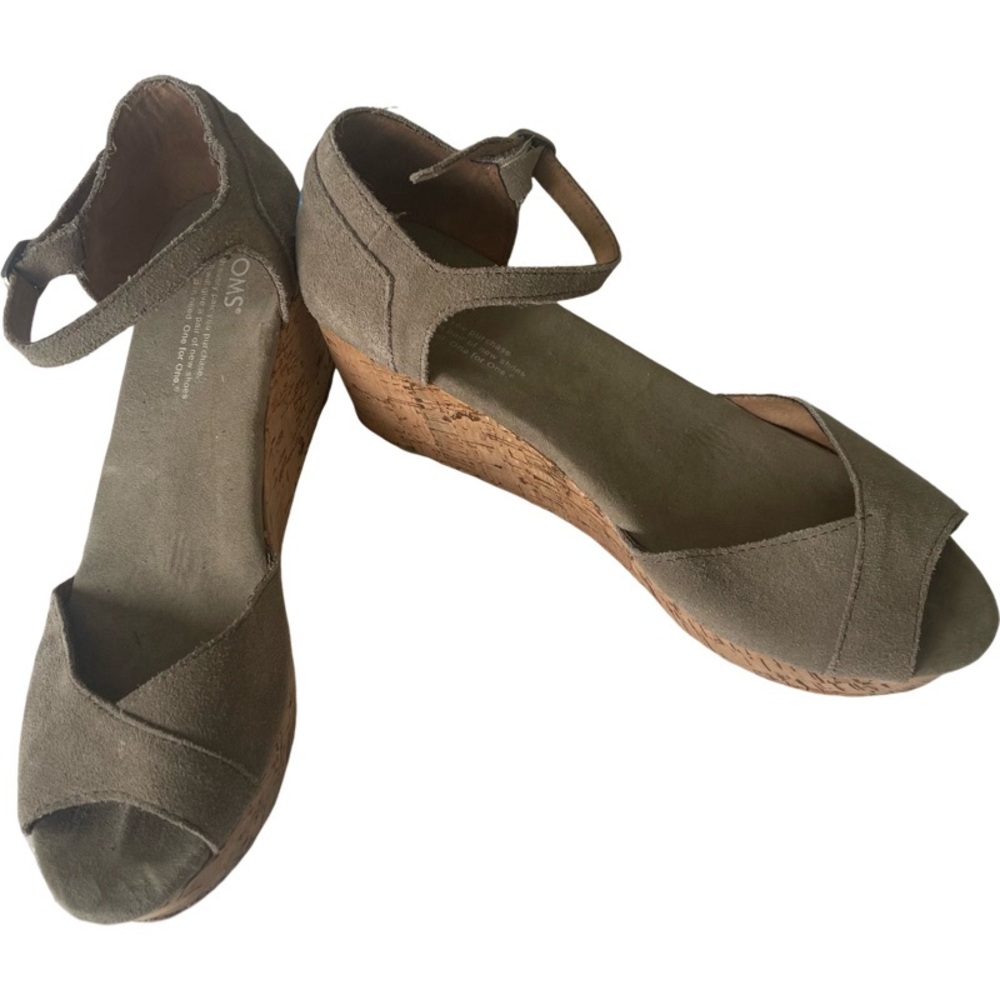 TOMS Wedge Cork Platform Open Toe Suede Taupe Sandals. Size 8.5
